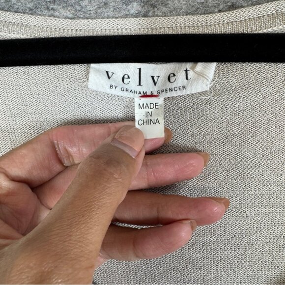 Velvet by Graham & Spencer Metallic Silver Cowl Neck Top 3/4 Sleeve Size S - Picture 7 of 12